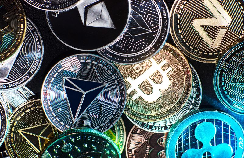 Man Starts Crypto Project, Then Folds
